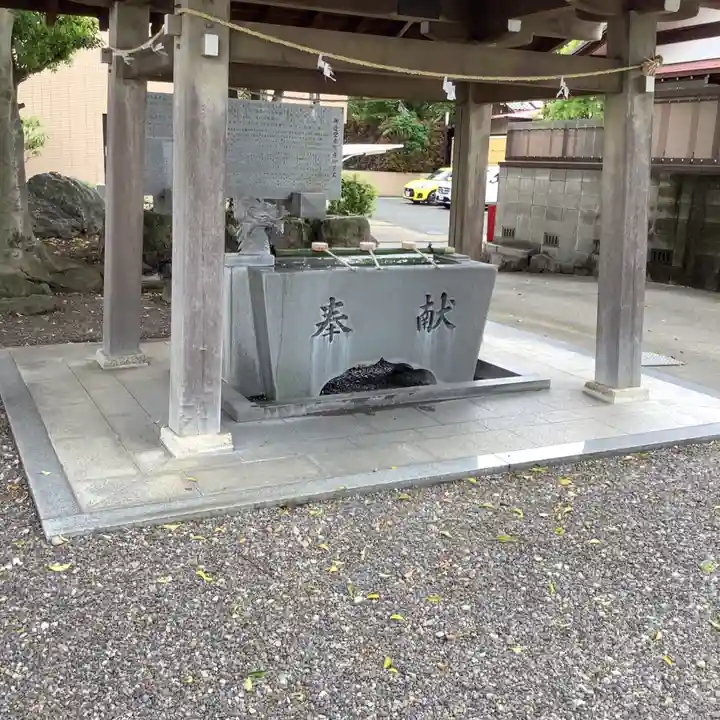 片山八幡神社の手水舎