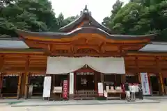 穂高神社本宮の本殿