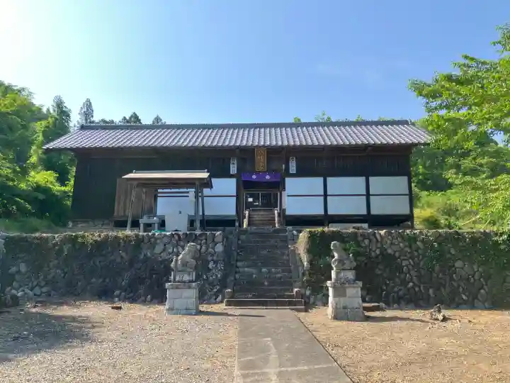 松田八幡宮の{uncategorized: "未分類", other: "その他", undefined: "問題あり", building: "その他建物", grave: "お墓", sacred_gate: "鳥居", guardian: "狛犬", statue: "像", buddha: "仏像", history: "歴史", nature: "自然", garden: "庭園", animal: "動物", pagoda: "塔", temizu: "手水舎", mountain_gate: "山門・神門", sanctuary: "本殿・本堂", subordinate: "末社・摂社", art: "芸術", scenery: "景色", jizo: "地蔵", ema: "絵馬", goshuin: "御朱印", omikuji: "おみくじ", items: "授与品その他", amulet: "お守り", goshuincho: "御朱印帳", eats: "食事", festival: "お祭り", votive_dance: "神楽", shichigosan: "七五三参", wedding: "結婚式", experience: "体験その他", initially: "初詣", around: "周辺", anti_infection: "感染症対策"}