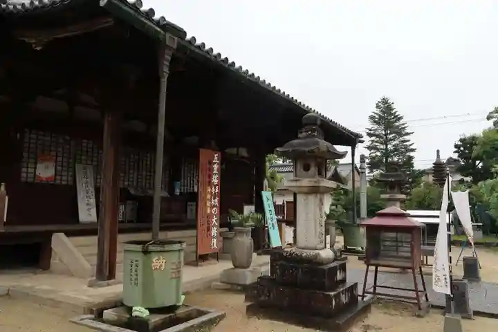 本山寺の本殿・本堂