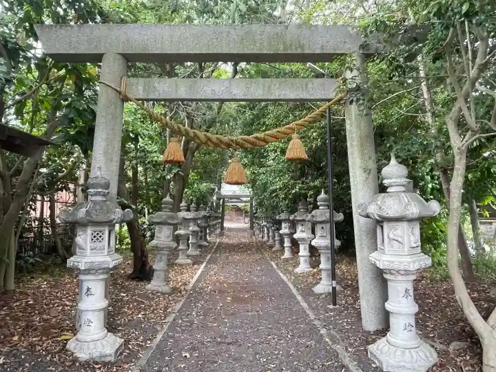 加和良神社の{uncategorized: "未分類", other: "その他", undefined: "問題あり", building: "その他建物", grave: "お墓", sacred_gate: "鳥居", guardian: "狛犬", statue: "像", buddha: "仏像", history: "歴史", nature: "自然", garden: "庭園", animal: "動物", pagoda: "塔", temizu: "手水舎", mountain_gate: "山門・神門", sanctuary: "本殿・本堂", subordinate: "末社・摂社", art: "芸術", scenery: "景色", jizo: "地蔵", ema: "絵馬", goshuin: "御朱印", omikuji: "おみくじ", items: "授与品その他", amulet: "お守り", goshuincho: "御朱印帳", eats: "食事", festival: "お祭り", votive_dance: "神楽", shichigosan: "七五三参", wedding: "結婚式", experience: "体験その他", initially: "初詣", around: "周辺", anti_infection: "感染症対策"}