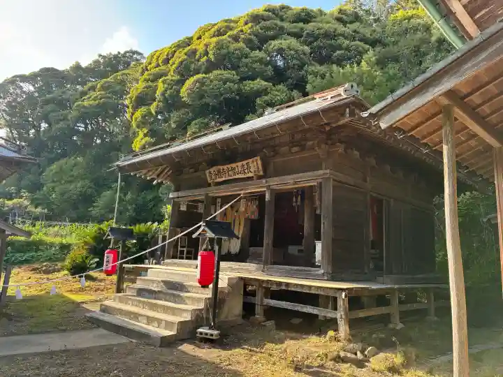 智光寺の{uncategorized: "未分類", other: "その他", undefined: "問題あり", building: "その他建物", grave: "お墓", sacred_gate: "鳥居", guardian: "狛犬", statue: "像", buddha: "仏像", history: "歴史", nature: "自然", garden: "庭園", animal: "動物", pagoda: "塔", temizu: "手水舎", mountain_gate: "山門・神門", sanctuary: "本殿・本堂", subordinate: "末社・摂社", art: "芸術", scenery: "景色", jizo: "地蔵", ema: "絵馬", goshuin: "御朱印", omikuji: "おみくじ", items: "授与品その他", amulet: "お守り", goshuincho: "御朱印帳", eats: "食事", festival: "お祭り", votive_dance: "神楽", shichigosan: "七五三参", wedding: "結婚式", experience: "体験その他", initially: "初詣", around: "周辺", anti_infection: "感染症対策"}