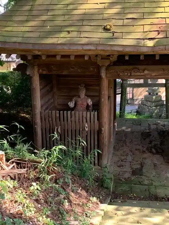 宇迦神社の山門・神門