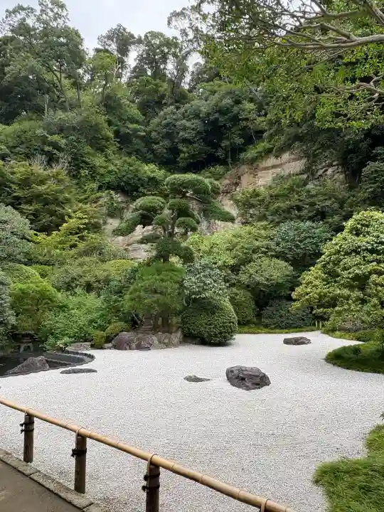 報国寺の{uncategorized: "未分類", other: "その他", undefined: "問題あり", building: "その他建物", grave: "お墓", sacred_gate: "鳥居", guardian: "狛犬", statue: "像", buddha: "仏像", history: "歴史", nature: "自然", garden: "庭園", animal: "動物", pagoda: "塔", temizu: "手水舎", mountain_gate: "山門・神門", sanctuary: "本殿・本堂", subordinate: "末社・摂社", art: "芸術", scenery: "景色", jizo: "地蔵", ema: "絵馬", goshuin: "御朱印", omikuji: "おみくじ", items: "授与品その他", amulet: "お守り", goshuincho: "御朱印帳", eats: "食事", festival: "お祭り", votive_dance: "神楽", shichigosan: "七五三参", wedding: "結婚式", experience: "体験その他", initially: "初詣", around: "周辺", anti_infection: "感染症対策"}