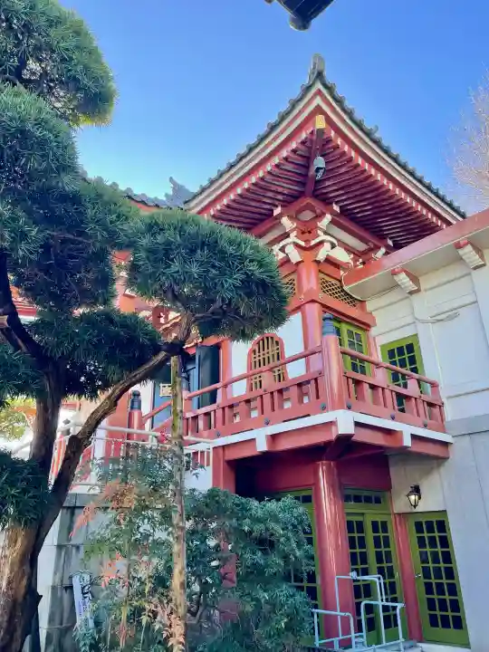 宗隆寺の{uncategorized: "未分類", other: "その他", undefined: "問題あり", building: "その他建物", grave: "お墓", sacred_gate: "鳥居", guardian: "狛犬", statue: "像", buddha: "仏像", history: "歴史", nature: "自然", garden: "庭園", animal: "動物", pagoda: "塔", temizu: "手水舎", mountain_gate: "山門・神門", sanctuary: "本殿・本堂", subordinate: "末社・摂社", art: "芸術", scenery: "景色", jizo: "地蔵", ema: "絵馬", goshuin: "御朱印", omikuji: "おみくじ", items: "授与品その他", amulet: "お守り", goshuincho: "御朱印帳", eats: "食事", festival: "お祭り", votive_dance: "神楽", shichigosan: "七五三参", wedding: "結婚式", experience: "体験その他", initially: "初詣", around: "周辺", anti_infection: "感染症対策"}