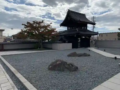 明覚寺の庭園