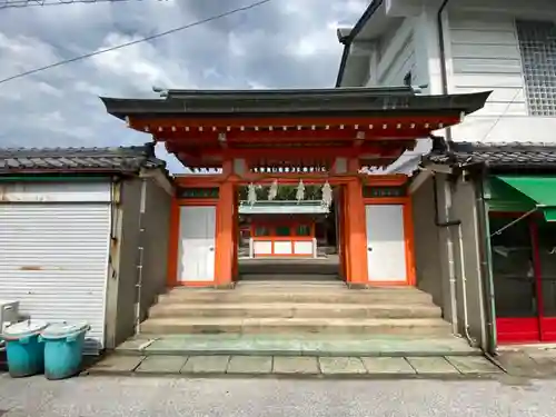 真清田神社の山門・神門
