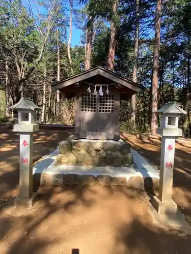 高麗神社の末社