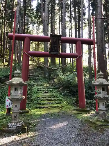 月山神社の鳥居