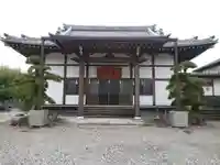 本縁寺の本殿・本堂