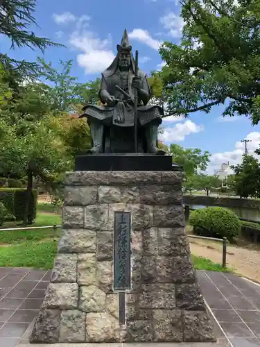 上杉神社の像