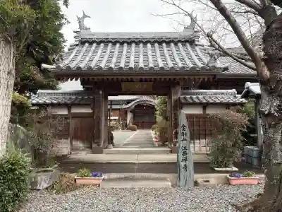 江西寺（祈願だるま寺）の{uncategorized: "未分類", other: "その他", undefined: "問題あり", building: "その他建物", grave: "お墓", sacred_gate: "鳥居", guardian: "狛犬", statue: "像", buddha: "仏像", history: "歴史", nature: "自然", garden: "庭園", animal: "動物", pagoda: "塔", temizu: "手水舎", mountain_gate: "山門・神門", sanctuary: "本殿・本堂", subordinate: "末社・摂社", art: "芸術", scenery: "景色", jizo: "地蔵", ema: "絵馬", goshuin: "御朱印", omikuji: "おみくじ", items: "授与品その他", amulet: "お守り", goshuincho: "御朱印帳", eats: "食事", festival: "お祭り", votive_dance: "神楽", shichigosan: "七五三参", wedding: "結婚式", experience: "体験その他", initially: "初詣", around: "周辺", anti_infection: "感染症対策"}
