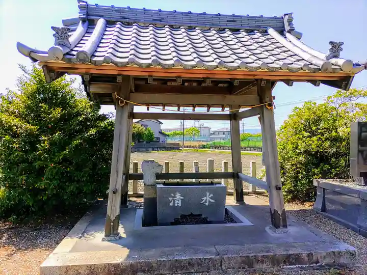 八王子社(鳥ヶ地)の手水舎