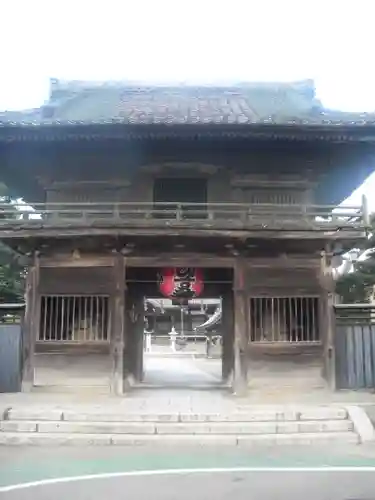 本覚寺の山門・神門