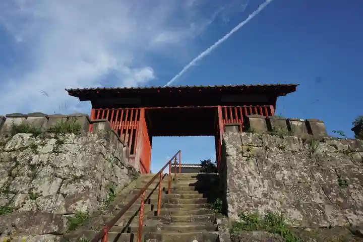 観世音寺の山門・神門