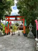 源九郎稲荷神社の鳥居
