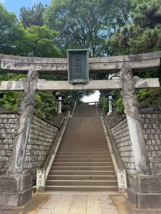品川神社の{uncategorized: "未分類", other: "その他", undefined: "問題あり", building: "その他建物", grave: "お墓", sacred_gate: "鳥居", guardian: "狛犬", statue: "像", buddha: "仏像", history: "歴史", nature: "自然", garden: "庭園", animal: "動物", pagoda: "塔", temizu: "手水舎", mountain_gate: "山門・神門", sanctuary: "本殿・本堂", subordinate: "末社・摂社", art: "芸術", scenery: "景色", jizo: "地蔵", ema: "絵馬", goshuin: "御朱印", omikuji: "おみくじ", items: "授与品その他", amulet: "お守り", goshuincho: "御朱印帳", eats: "食事", festival: "お祭り", votive_dance: "神楽", shichigosan: "七五三参", wedding: "結婚式", experience: "体験その他", initially: "初詣", around: "周辺", anti_infection: "感染症対策"}