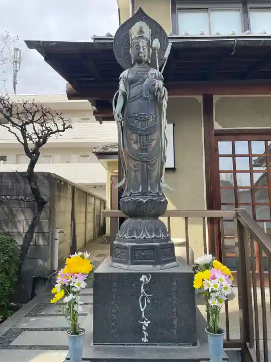 戒行寺の{uncategorized: "未分類", other: "その他", undefined: "問題あり", building: "その他建物", grave: "お墓", sacred_gate: "鳥居", guardian: "狛犬", statue: "像", buddha: "仏像", history: "歴史", nature: "自然", garden: "庭園", animal: "動物", pagoda: "塔", temizu: "手水舎", mountain_gate: "山門・神門", sanctuary: "本殿・本堂", subordinate: "末社・摂社", art: "芸術", scenery: "景色", jizo: "地蔵", ema: "絵馬", goshuin: "御朱印", omikuji: "おみくじ", items: "授与品その他", amulet: "お守り", goshuincho: "御朱印帳", eats: "食事", festival: "お祭り", votive_dance: "神楽", shichigosan: "七五三参", wedding: "結婚式", experience: "体験その他", initially: "初詣", around: "周辺", anti_infection: "感染症対策"}