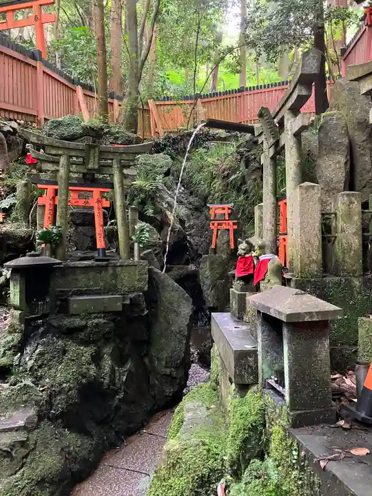 伏見稲荷大社 御膳谷奉拝所(京都府)