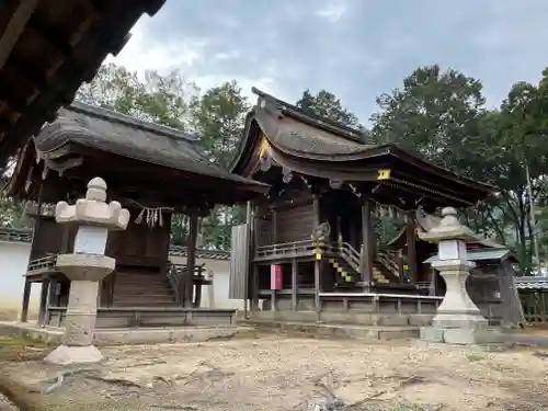 稲荷神社の本殿