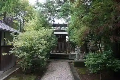 溝旗神社（肇國神社）の末社・摂社