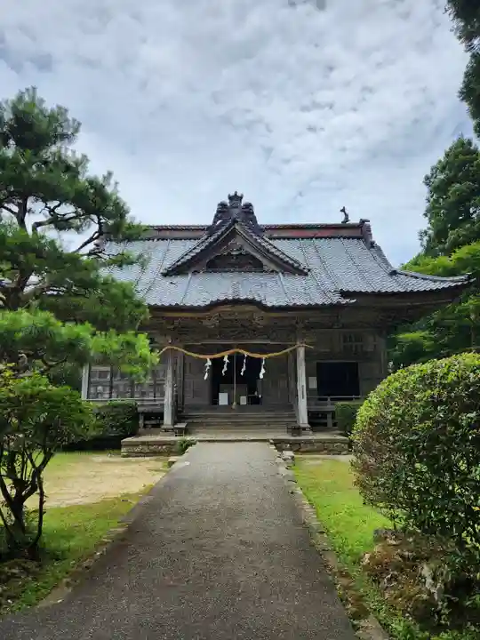 牛尾神社の本殿・本堂