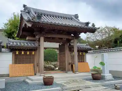 歓喜院の山門・神門