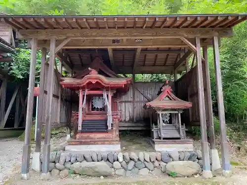 宇藝神社の末社