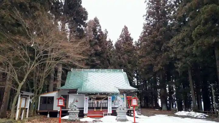 蜂神社の本殿・本堂