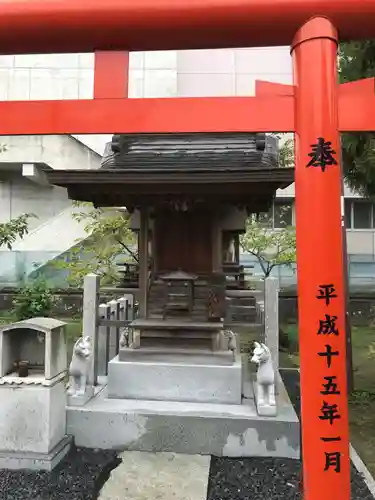 阿羅波比神社の末社