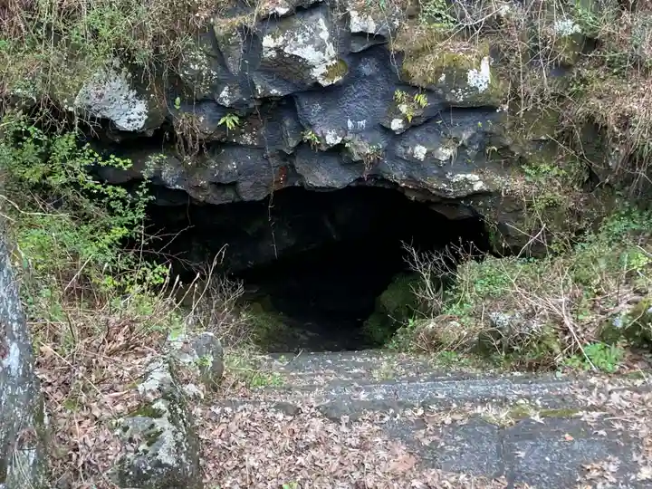 人穴浅間神社(静岡県)