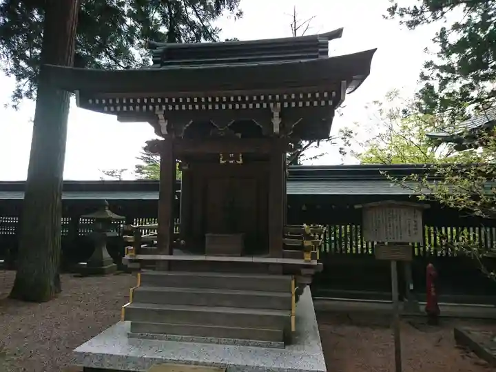 櫻山八幡宮の末社・摂社