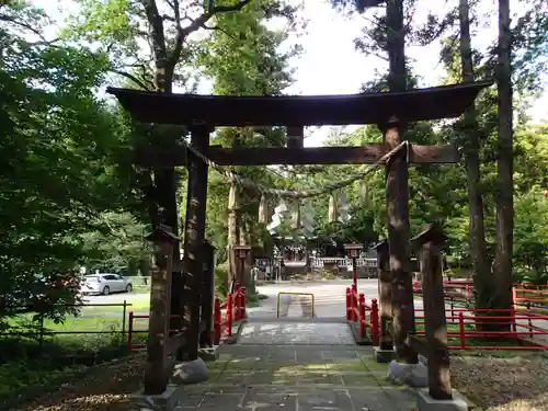 安房神社の鳥居