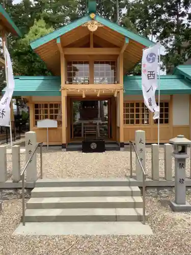 西八龍社の本殿・本堂