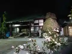 医王寺の本殿