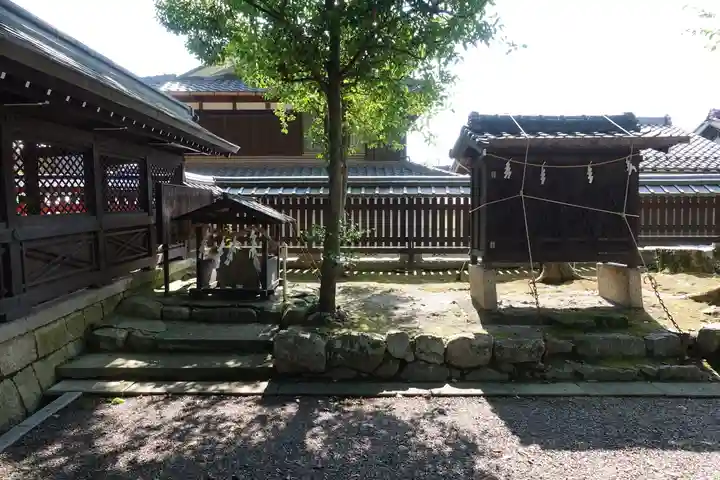 那波加神社の末社・摂社