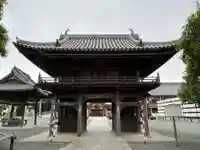 豊川閣 妙厳寺の山門・神門