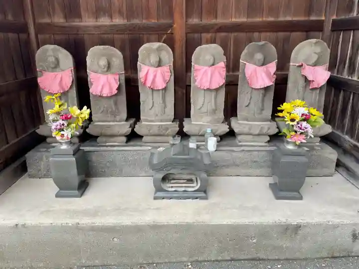 薬王院の{uncategorized: "未分類", other: "その他", undefined: "問題あり", building: "その他建物", grave: "お墓", sacred_gate: "鳥居", guardian: "狛犬", statue: "像", buddha: "仏像", history: "歴史", nature: "自然", garden: "庭園", animal: "動物", pagoda: "塔", temizu: "手水舎", mountain_gate: "山門・神門", sanctuary: "本殿・本堂", subordinate: "末社・摂社", art: "芸術", scenery: "景色", jizo: "地蔵", ema: "絵馬", goshuin: "御朱印", omikuji: "おみくじ", items: "授与品その他", amulet: "お守り", goshuincho: "御朱印帳", eats: "食事", festival: "お祭り", votive_dance: "神楽", shichigosan: "七五三参", wedding: "結婚式", experience: "体験その他", initially: "初詣", around: "周辺", anti_infection: "感染症対策"}