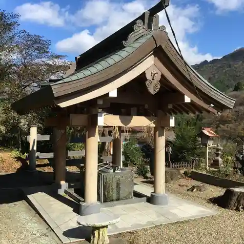 落立神社の手水舎