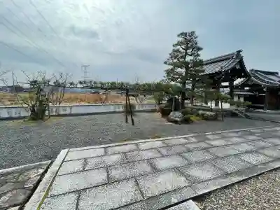 永福寺の{uncategorized: "未分類", other: "その他", undefined: "問題あり", building: "その他建物", grave: "お墓", sacred_gate: "鳥居", guardian: "狛犬", statue: "像", buddha: "仏像", history: "歴史", nature: "自然", garden: "庭園", animal: "動物", pagoda: "塔", temizu: "手水舎", mountain_gate: "山門・神門", sanctuary: "本殿・本堂", subordinate: "末社・摂社", art: "芸術", scenery: "景色", jizo: "地蔵", ema: "絵馬", goshuin: "御朱印", omikuji: "おみくじ", items: "授与品その他", amulet: "お守り", goshuincho: "御朱印帳", eats: "食事", festival: "お祭り", votive_dance: "神楽", shichigosan: "七五三参", wedding: "結婚式", experience: "体験その他", initially: "初詣", around: "周辺", anti_infection: "感染症対策"}