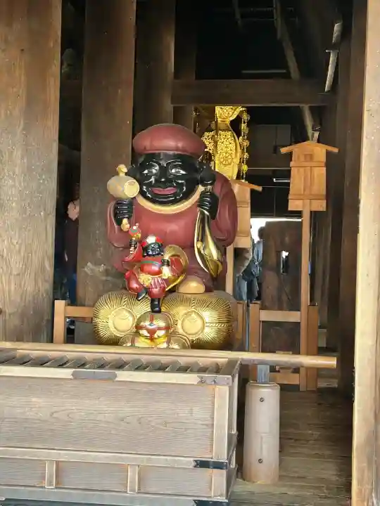 清水寺の{uncategorized: "未分類", other: "その他", undefined: "問題あり", building: "その他建物", grave: "お墓", sacred_gate: "鳥居", guardian: "狛犬", statue: "像", buddha: "仏像", history: "歴史", nature: "自然", garden: "庭園", animal: "動物", pagoda: "塔", temizu: "手水舎", mountain_gate: "山門・神門", sanctuary: "本殿・本堂", subordinate: "末社・摂社", art: "芸術", scenery: "景色", jizo: "地蔵", ema: "絵馬", goshuin: "御朱印", omikuji: "おみくじ", items: "授与品その他", amulet: "お守り", goshuincho: "御朱印帳", eats: "食事", festival: "お祭り", votive_dance: "神楽", shichigosan: "七五三参", wedding: "結婚式", experience: "体験その他", initially: "初詣", around: "周辺", anti_infection: "感染症対策"}