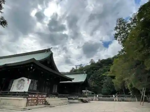 吉備津彦神社の{uncategorized: "未分類", other: "その他", undefined: "問題あり", building: "その他建物", grave: "お墓", sacred_gate: "鳥居", guardian: "狛犬", statue: "像", buddha: "仏像", history: "歴史", nature: "自然", garden: "庭園", animal: "動物", pagoda: "塔", temizu: "手水舎", mountain_gate: "山門・神門", sanctuary: "本殿・本堂", subordinate: "末社・摂社", art: "芸術", scenery: "景色", jizo: "地蔵", ema: "絵馬", goshuin: "御朱印", omikuji: "おみくじ", items: "授与品その他", amulet: "お守り", goshuincho: "御朱印帳", eats: "食事", festival: "お祭り", votive_dance: "神楽", shichigosan: "七五三参", wedding: "結婚式", experience: "体験その他", initially: "初詣", around: "周辺", anti_infection: "感染症対策"}