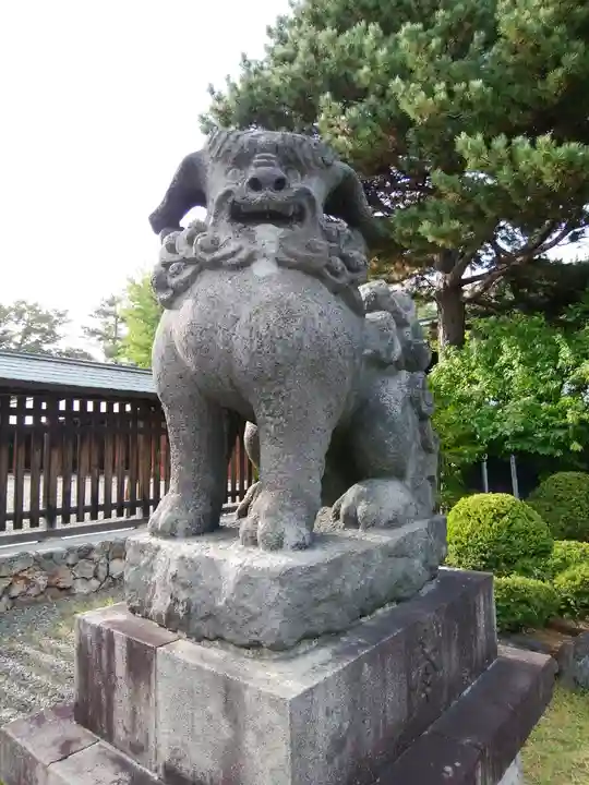 札幌護國神社の狛犬