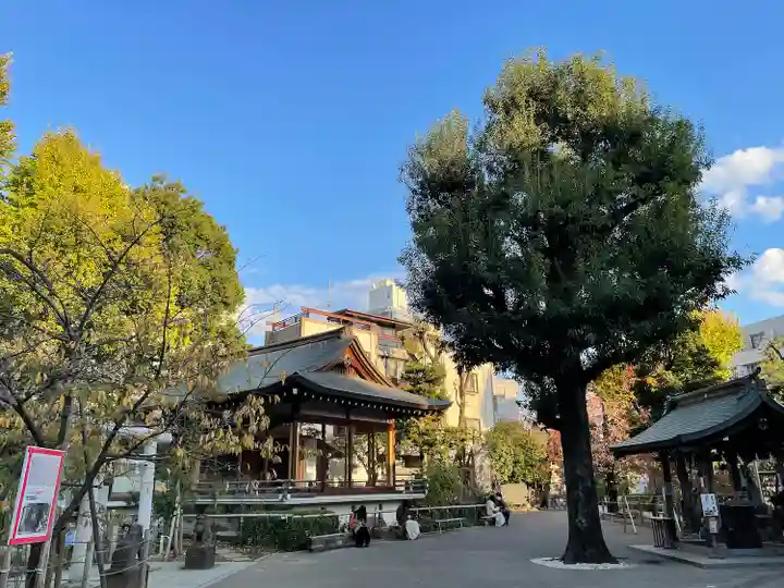 鳩森八幡神社の庭園