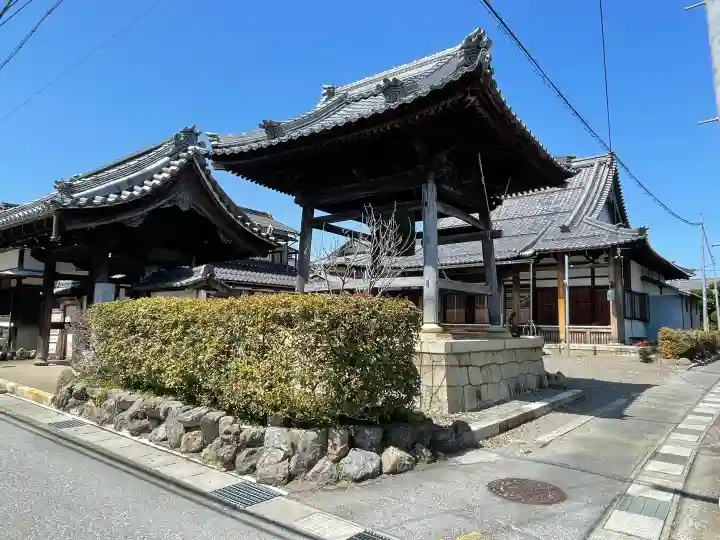 仏道寺の{uncategorized: "未分類", other: "その他", undefined: "問題あり", building: "その他建物", grave: "お墓", sacred_gate: "鳥居", guardian: "狛犬", statue: "像", buddha: "仏像", history: "歴史", nature: "自然", garden: "庭園", animal: "動物", pagoda: "塔", temizu: "手水舎", mountain_gate: "山門・神門", sanctuary: "本殿・本堂", subordinate: "末社・摂社", art: "芸術", scenery: "景色", jizo: "地蔵", ema: "絵馬", goshuin: "御朱印", omikuji: "おみくじ", items: "授与品その他", amulet: "お守り", goshuincho: "御朱印帳", eats: "食事", festival: "お祭り", votive_dance: "神楽", shichigosan: "七五三参", wedding: "結婚式", experience: "体験その他", initially: "初詣", around: "周辺", anti_infection: "感染症対策"}