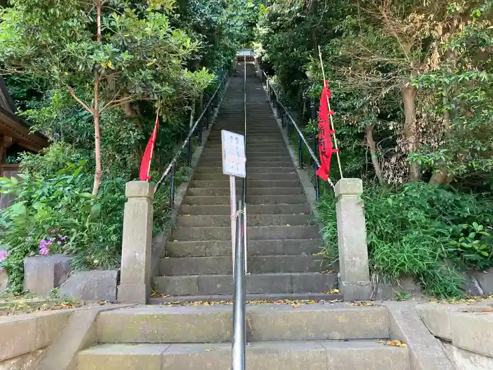 熊野神社(柴町)の{uncategorized: "未分類", other: "その他", undefined: "問題あり", building: "その他建物", grave: "お墓", sacred_gate: "鳥居", guardian: "狛犬", statue: "像", buddha: "仏像", history: "歴史", nature: "自然", garden: "庭園", animal: "動物", pagoda: "塔", temizu: "手水舎", mountain_gate: "山門・神門", sanctuary: "本殿・本堂", subordinate: "末社・摂社", art: "芸術", scenery: "景色", jizo: "地蔵", ema: "絵馬", goshuin: "御朱印", omikuji: "おみくじ", items: "授与品その他", amulet: "お守り", goshuincho: "御朱印帳", eats: "食事", festival: "お祭り", votive_dance: "神楽", shichigosan: "七五三参", wedding: "結婚式", experience: "体験その他", initially: "初詣", around: "周辺", anti_infection: "感染症対策"}