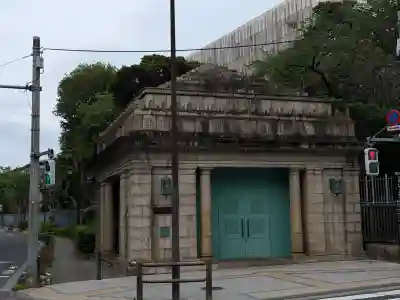 寛永寺(根本中堂)の{uncategorized: "未分類", other: "その他", undefined: "問題あり", building: "その他建物", grave: "お墓", sacred_gate: "鳥居", guardian: "狛犬", statue: "像", buddha: "仏像", history: "歴史", nature: "自然", garden: "庭園", animal: "動物", pagoda: "塔", temizu: "手水舎", mountain_gate: "山門・神門", sanctuary: "本殿・本堂", subordinate: "末社・摂社", art: "芸術", scenery: "景色", jizo: "地蔵", ema: "絵馬", goshuin: "御朱印", omikuji: "おみくじ", items: "授与品その他", amulet: "お守り", goshuincho: "御朱印帳", eats: "食事", festival: "お祭り", votive_dance: "神楽", shichigosan: "七五三参", wedding: "結婚式", experience: "体験その他", initially: "初詣", around: "周辺", anti_infection: "感染症対策"}