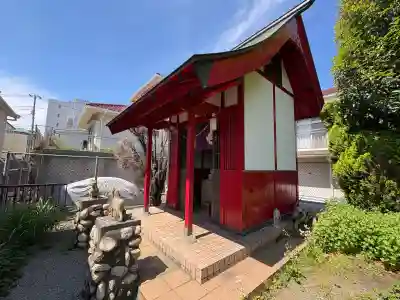 中村稲荷大明神の{uncategorized: "未分類", other: "その他", undefined: "問題あり", building: "その他建物", grave: "お墓", sacred_gate: "鳥居", guardian: "狛犬", statue: "像", buddha: "仏像", history: "歴史", nature: "自然", garden: "庭園", animal: "動物", pagoda: "塔", temizu: "手水舎", mountain_gate: "山門・神門", sanctuary: "本殿・本堂", subordinate: "末社・摂社", art: "芸術", scenery: "景色", jizo: "地蔵", ema: "絵馬", goshuin: "御朱印", omikuji: "おみくじ", items: "授与品その他", amulet: "お守り", goshuincho: "御朱印帳", eats: "食事", festival: "お祭り", votive_dance: "神楽", shichigosan: "七五三参", wedding: "結婚式", experience: "体験その他", initially: "初詣", around: "周辺", anti_infection: "感染症対策"}