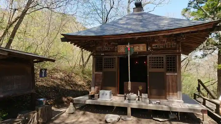 浮島観音堂の本殿・本堂