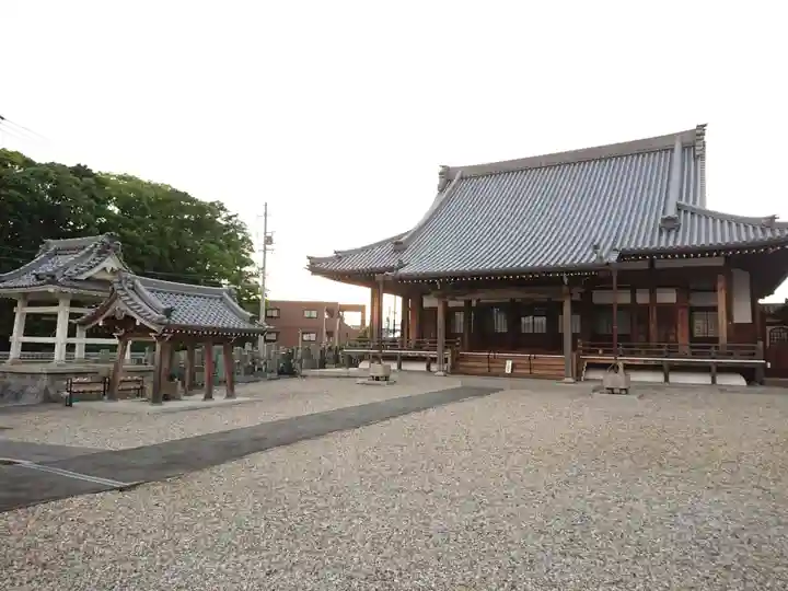 浄照寺の本殿・本堂